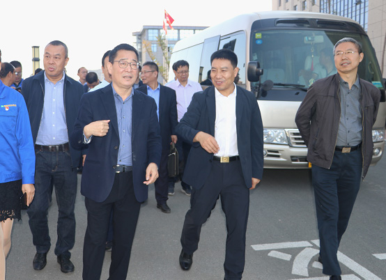 兰州市委常委、市委秘书长，兰州高新区党工委书记(兼)王方太一行莅临陇神戎发参观调研