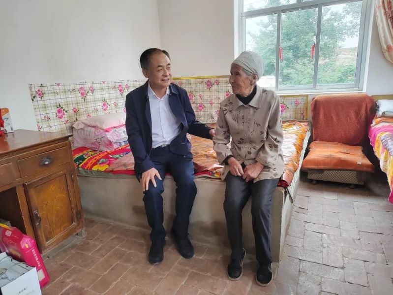 【帮扶新闻】甘肃药业集团党委书记、董事长周荣一行到安定区开展结对帮扶工作